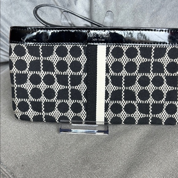 kate spade Handbags - KATE SPADE CLASSIC NOEL CHRISSY WRISTLET
